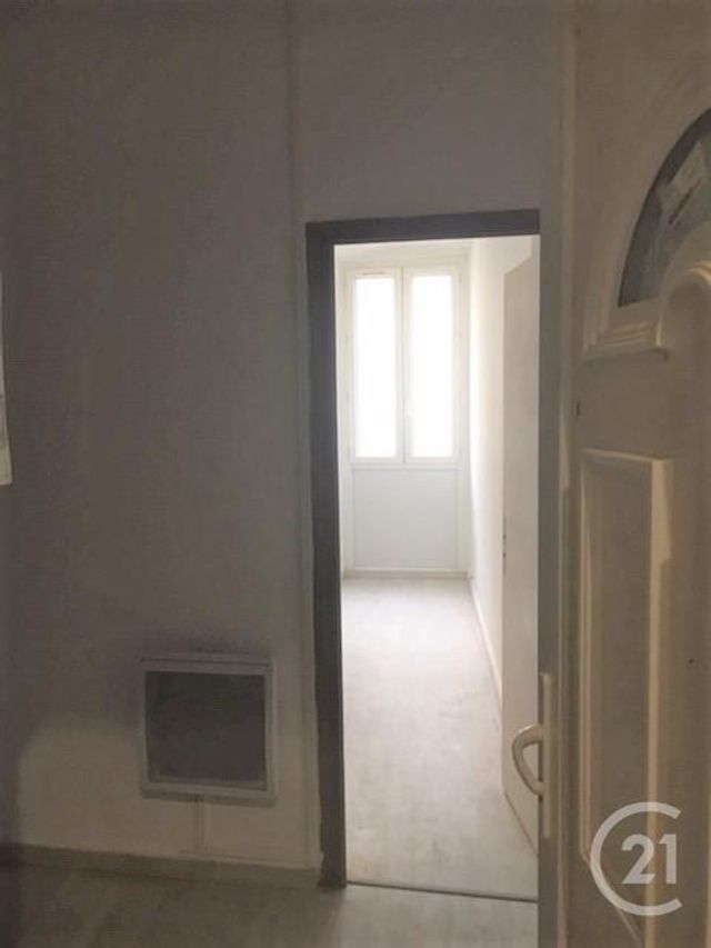 Appartement à louer - 2 pièces - 37.0 m2 - BAGNOLS SUR CEZE - 30 - LANGUEDOC-ROUSSILLON - Century 21 La Big