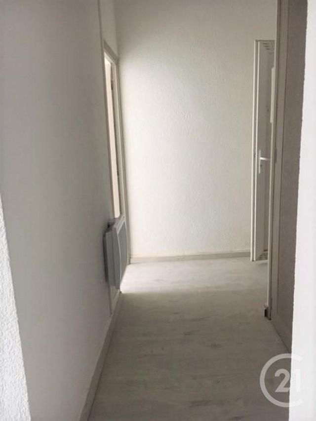 Appartement à louer - 2 pièces - 37.0 m2 - BAGNOLS SUR CEZE - 30 - LANGUEDOC-ROUSSILLON - Century 21 La Big