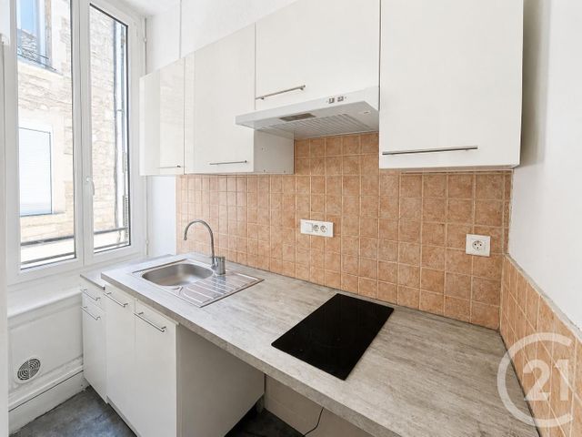 Appartement à louer - 2 pièces - 50.0 m2 - BAGNOLS SUR CEZE - 30 - LANGUEDOC-ROUSSILLON - Century 21 La Big