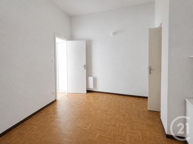 Appartement à louer - 2 pièces - 50.0 m2 - BAGNOLS SUR CEZE - 30 - LANGUEDOC-ROUSSILLON - Century 21 La Big
