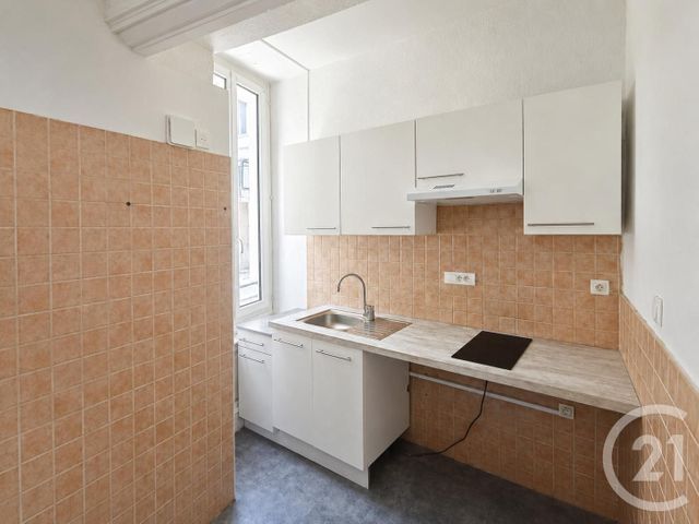 Appartement à louer - 2 pièces - 50.0 m2 - BAGNOLS SUR CEZE - 30 - LANGUEDOC-ROUSSILLON - Century 21 La Big