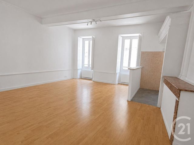 Appartement à louer - 2 pièces - 50.0 m2 - BAGNOLS SUR CEZE - 30 - LANGUEDOC-ROUSSILLON - Century 21 La Big