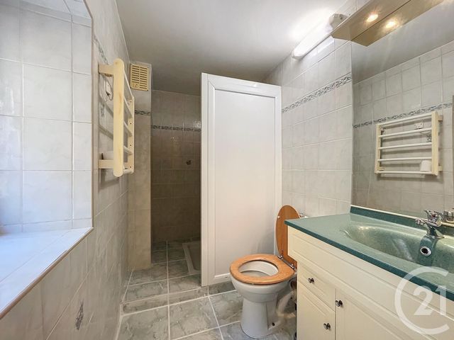 Appartement T2 à louer - 2 pièces - 48.06 m2 - BAGNOLS SUR CEZE - 30 - LANGUEDOC-ROUSSILLON - Century 21 La Big