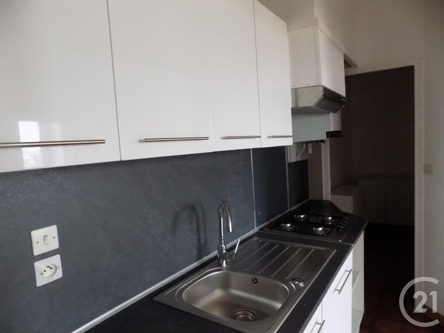 Appartement à louer - 2 pièces - 45.0 m2 - BAGNOLS SUR CEZE - 30 - LANGUEDOC-ROUSSILLON - Century 21 La Big