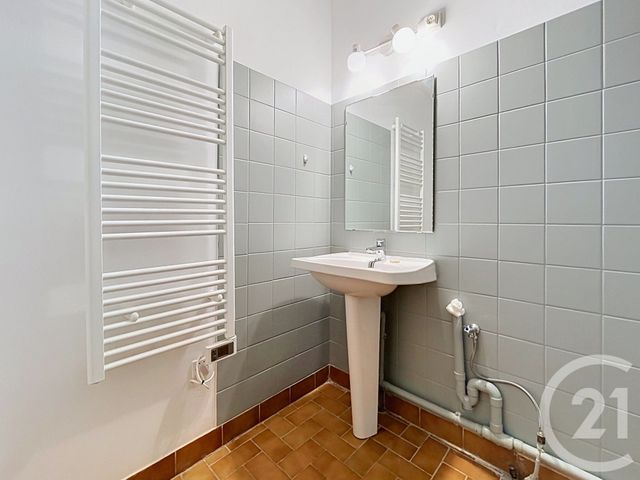 Appartement T1 à vendre - 1 pièce - 25.77 m2 - BAGNOLS SUR CEZE - 30 - LANGUEDOC-ROUSSILLON - Century 21 La Big