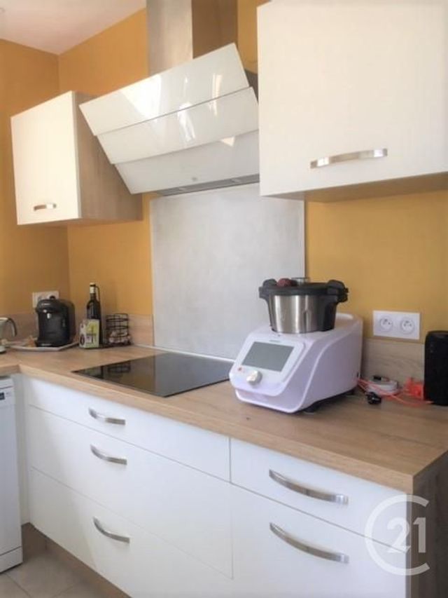 Appartement à louer - 2 pièces - 50.0 m2 - LAUDUN L ARDOISE - 30 - LANGUEDOC-ROUSSILLON - Century 21 La Big