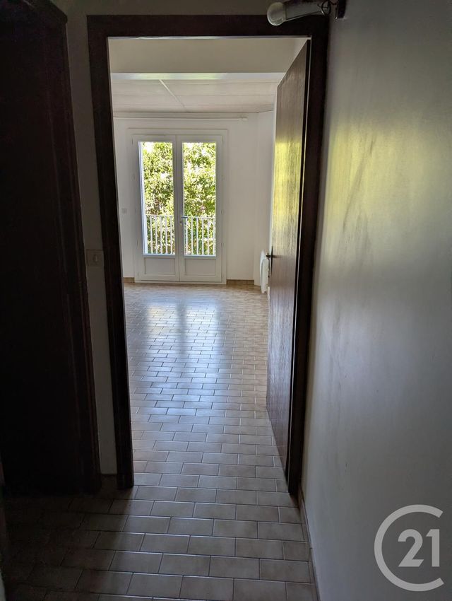 Appartement F2 à louer - 2 pièces - 42.35 m2 - GOUDARGUES - 30 - LANGUEDOC-ROUSSILLON - Century 21 La Big