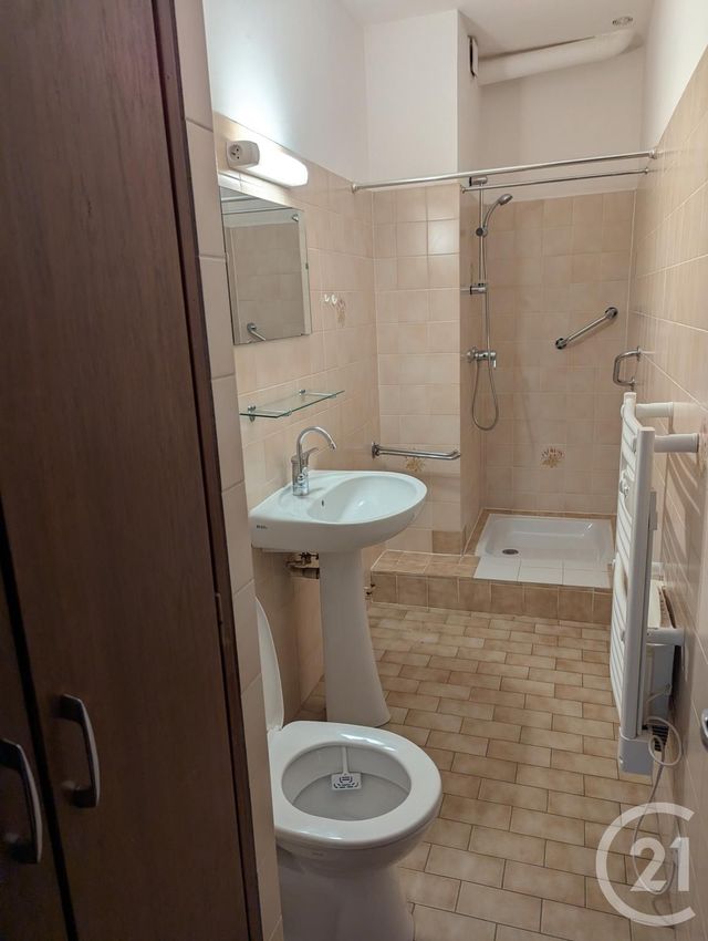 Appartement F2 à louer - 2 pièces - 42.35 m2 - GOUDARGUES - 30 - LANGUEDOC-ROUSSILLON - Century 21 La Big