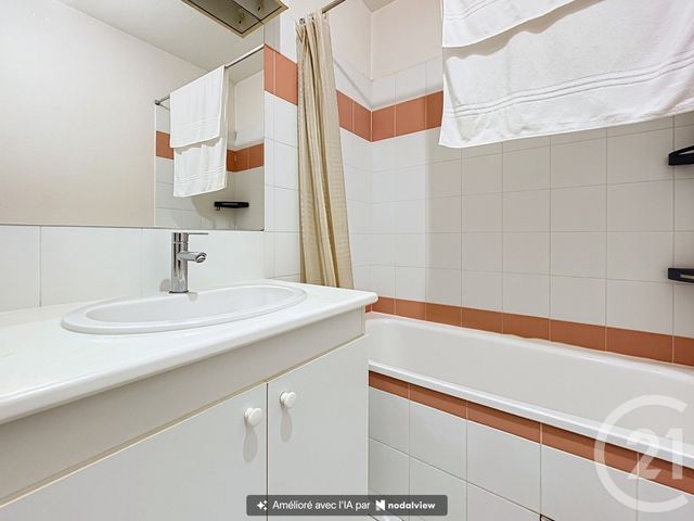 Appartement F1 à vendre - 2 pièces - 48.5 m2 - BAGNOLS SUR CEZE - 30 - LANGUEDOC-ROUSSILLON - Century 21 La Big