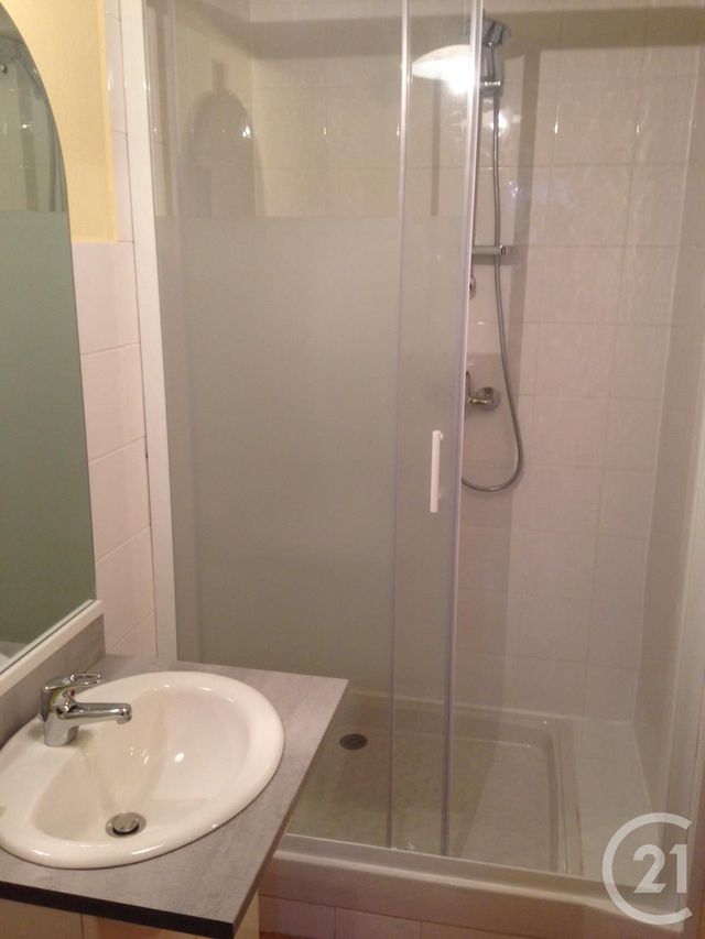 Appartement F2 à louer - 3 pièces - 50.41 m2 - BAGNOLS SUR CEZE - 30 - LANGUEDOC-ROUSSILLON - Century 21 La Big