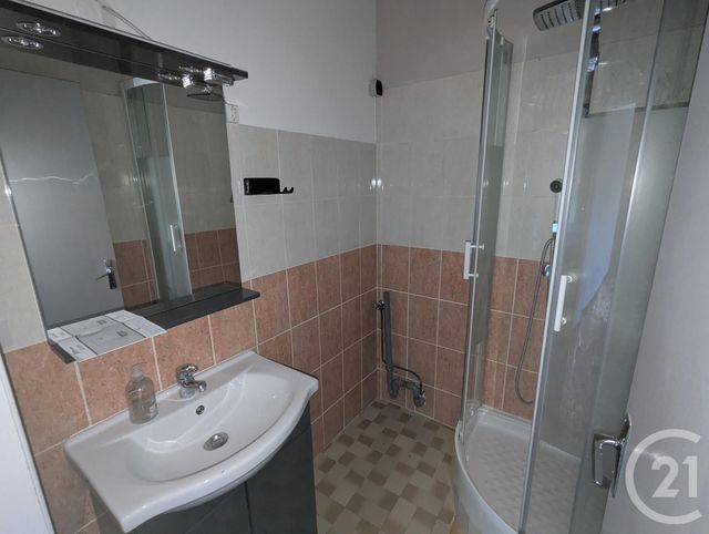 Appartement F3 à louer - 3 pièces - 65.0 m2 - BAGNOLS SUR CEZE - 30 - LANGUEDOC-ROUSSILLON - Century 21 La Big