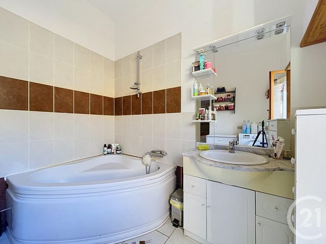 Appartement F3 à vendre - 3 pièces - 56.86 m2 - PONT ST ESPRIT - 30 - LANGUEDOC-ROUSSILLON - Century 21 La Big