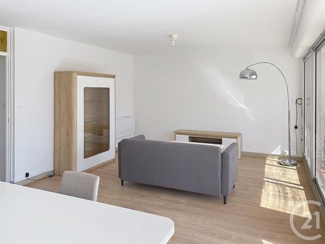 Appartement à louer - 3 pièces - 67.0 m2 - BAGNOLS SUR CEZE - 30 - LANGUEDOC-ROUSSILLON - Century 21 La Big