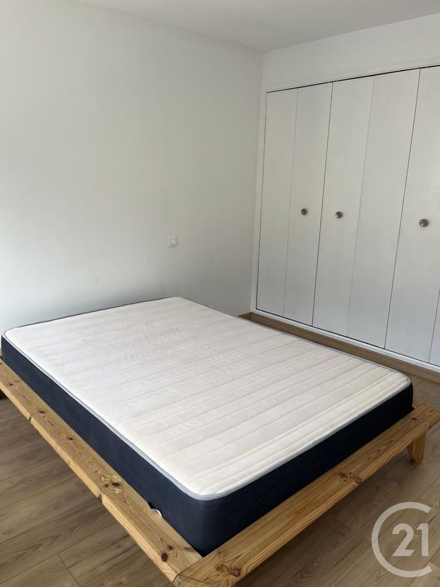 Appartement à louer - 3 pièces - 67.0 m2 - BAGNOLS SUR CEZE - 30 - LANGUEDOC-ROUSSILLON - Century 21 La Big