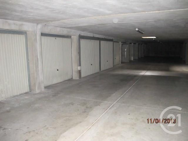 Parking à louer BAGNOLS SUR CEZE