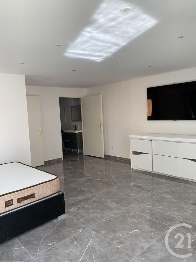 Appartement F1 à louer - 1 pièce - 44.0 m2 - BAGNOLS SUR CEZE - 30 - LANGUEDOC-ROUSSILLON - Century 21 La Big