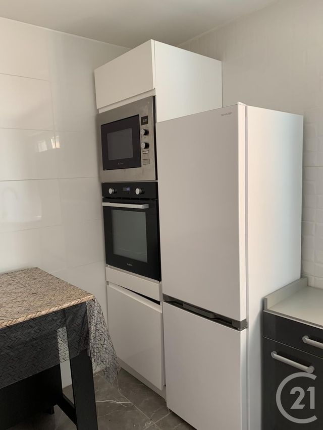 Appartement F1 à louer - 1 pièce - 44.0 m2 - BAGNOLS SUR CEZE - 30 - LANGUEDOC-ROUSSILLON - Century 21 La Big