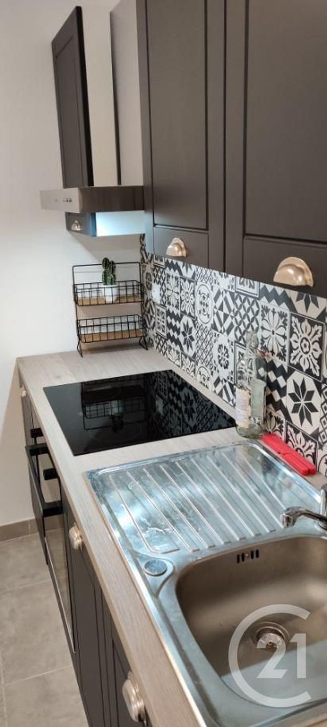 Appartement F1 à louer - 1 pièce - 20.0 m2 - BAGNOLS SUR CEZE - 30 - LANGUEDOC-ROUSSILLON - Century 21 La Big