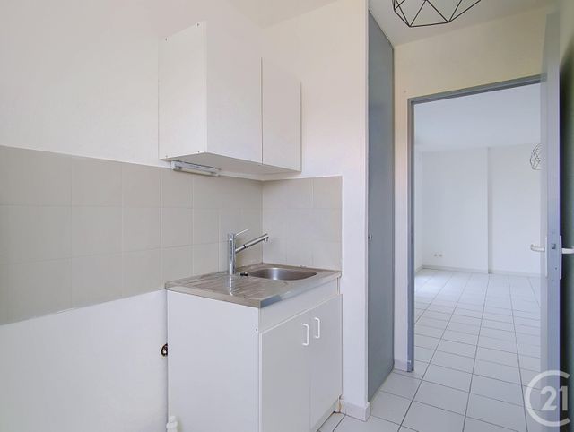 Appartement à louer - 2 pièces - 53.64 m2 - BAGNOLS SUR CEZE - 30 - LANGUEDOC-ROUSSILLON - Century 21 La Big