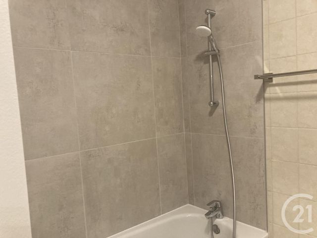 Appartement F2 à louer - 2 pièces - 50.0 m2 - BAGNOLS SUR CEZE - 30 - LANGUEDOC-ROUSSILLON - Century 21 La Big