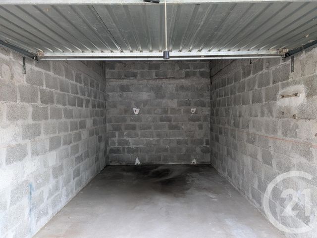 parking à louer - 18.0 m2 - BAGNOLS SUR CEZE - 30 - LANGUEDOC-ROUSSILLON - Century 21 La Big