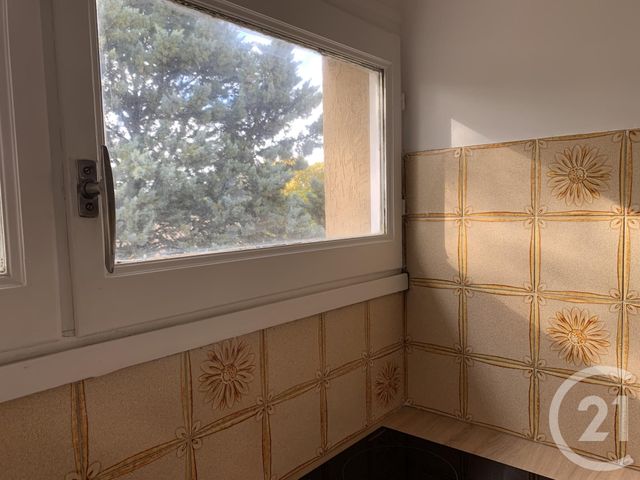 Appartement F1 à louer - 1 pièce - 27.5 m2 - BAGNOLS SUR CEZE - 30 - LANGUEDOC-ROUSSILLON - Century 21 La Big